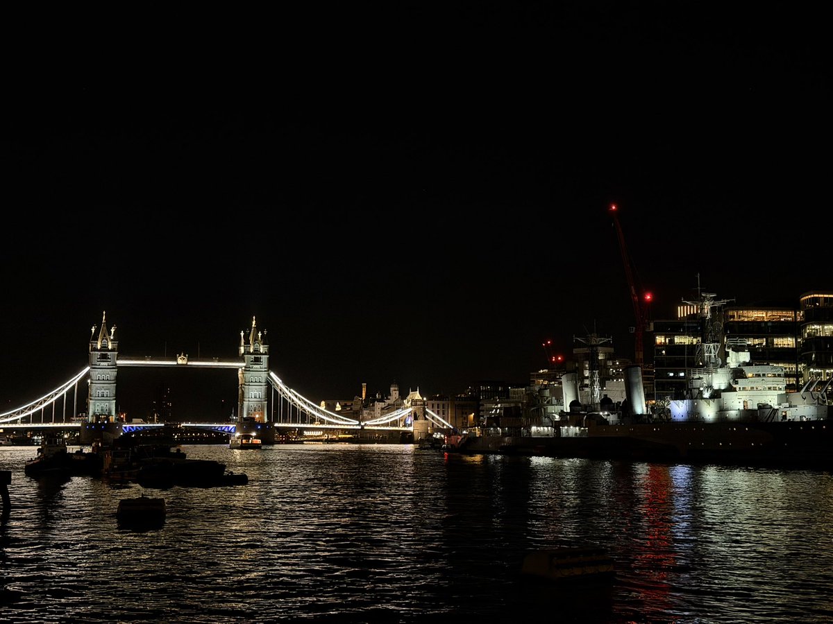 𝐬 🇬🇧🍁 ⸆⸉ (@crowningred) on Twitter photo 