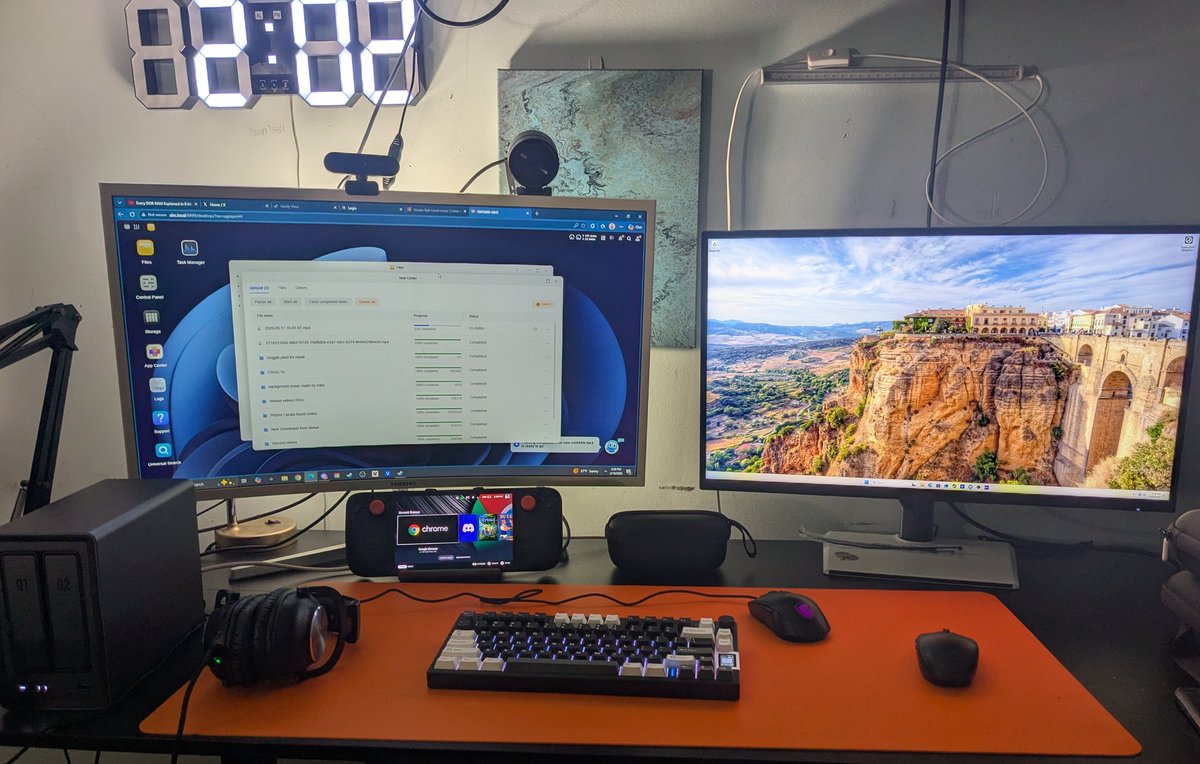 RexJMaxwell's tweet photo. I built a new PC (Ryzen 9 9950x3D with a RTX 5070) now I have 3 PCs running on my desk. (I spent way too much on this.)

I am going to switch my old PC to Linux but still deciding on what distro. 

I will run some benchmarks later on stream to see how the new PC is running. https://t.co/q7ykNBFZ13