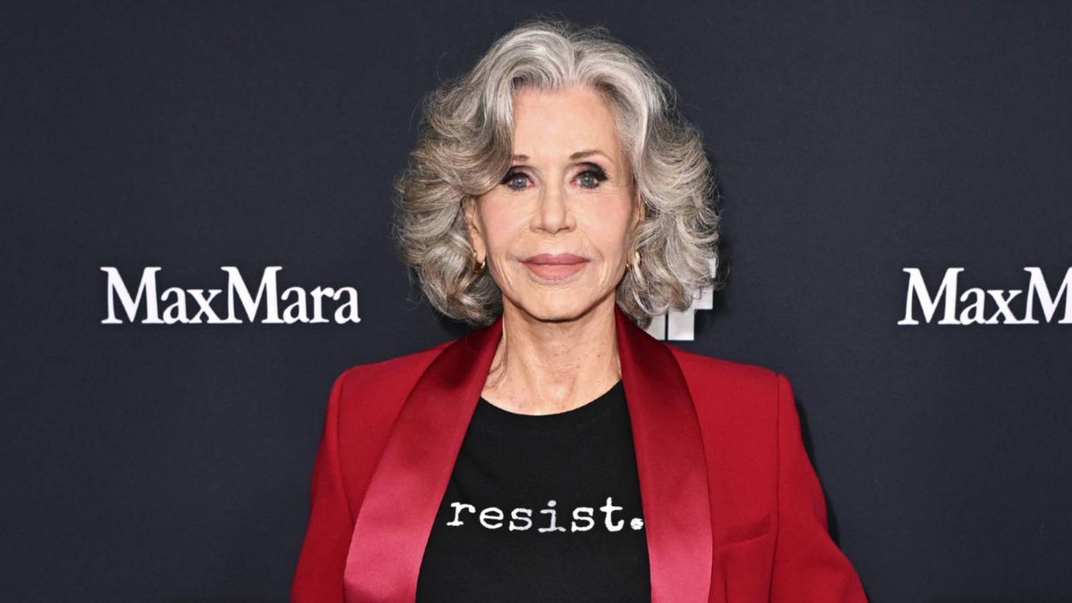 screenrant's tweet image. #Lionsgate has announced that they have won a seven-studio bidding war for the book, The Correspondent, by Virginia Evans, with #JaneFonda attached to star and produce. ⭐️

Read More: bit.ly/4btcKJ9