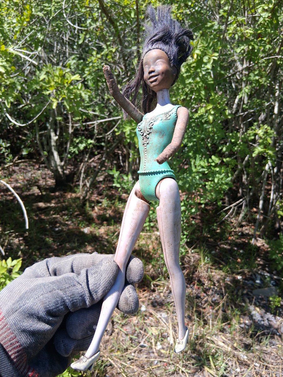 TommyPicsUpTrash tweet media