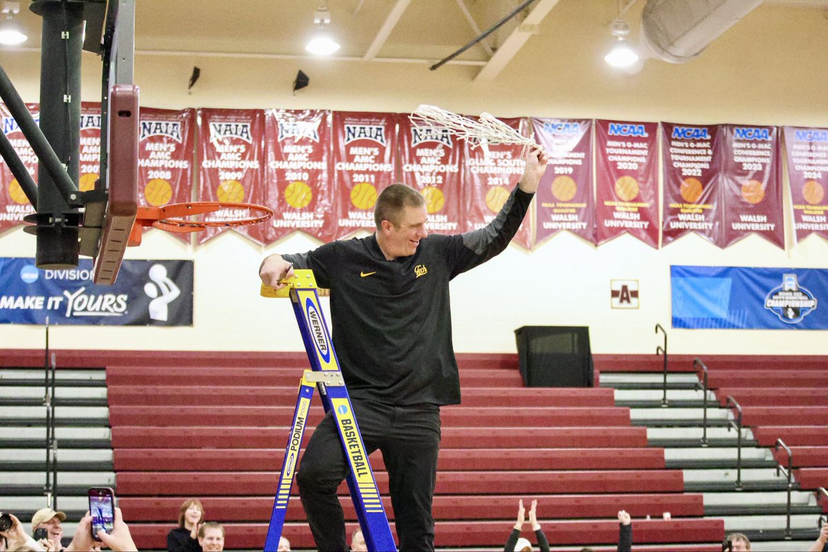 Michigan Tech MBB tweet media