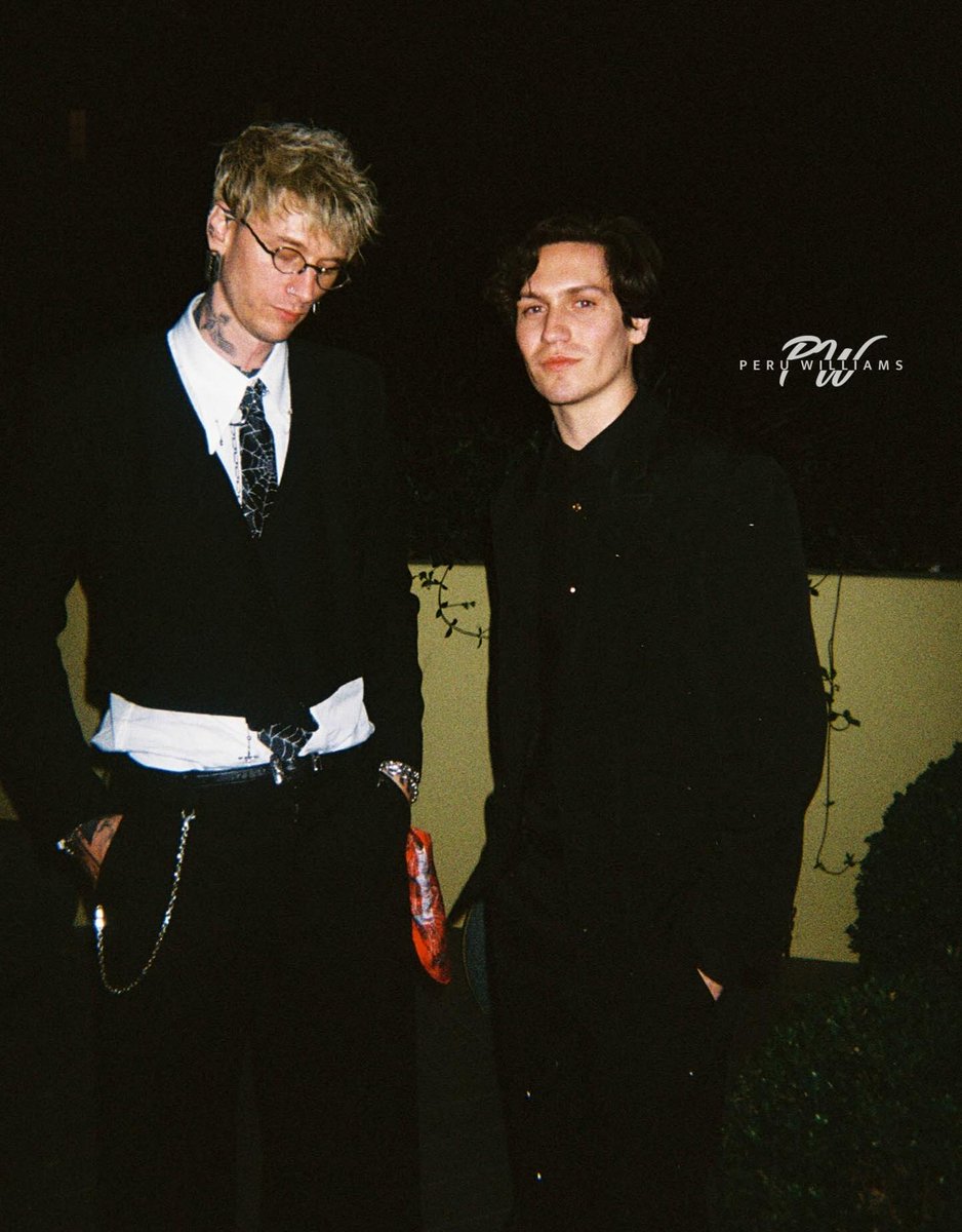 mgkmagic tweet media