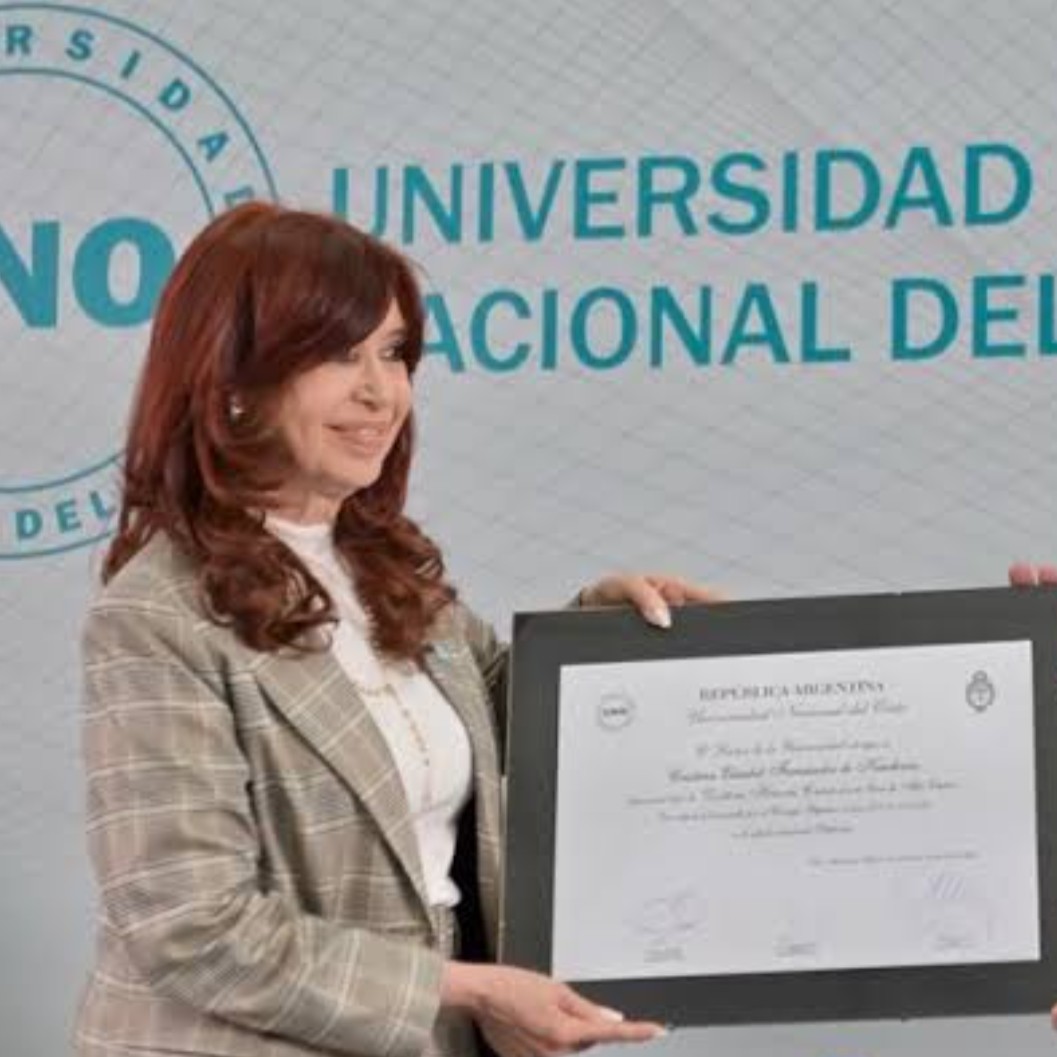 Alvaro de Lamadrid tweet media