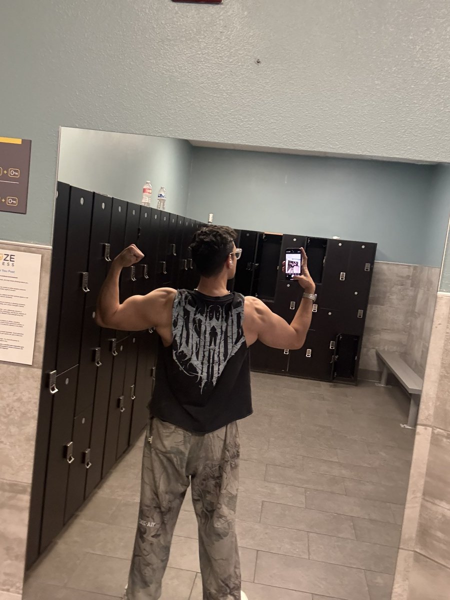 Sleepyboy tweet media