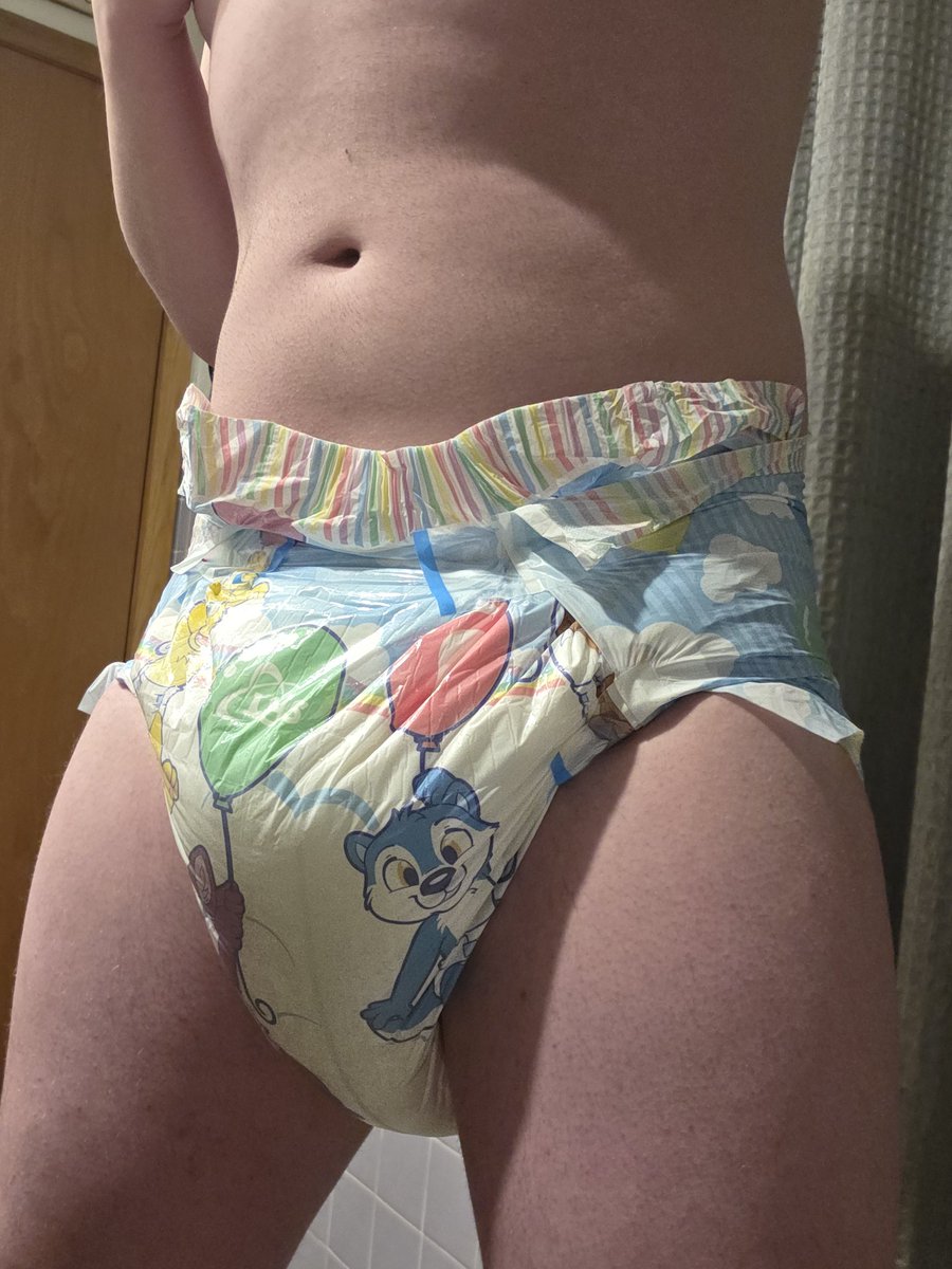 Lildutchpuppy's tweet photo. Home alone is perfect for padded puppy time. Got a lil soggy, shame @KAI_AD_UWU wasn't there give changes https://t.co/2XQCPGe2zg