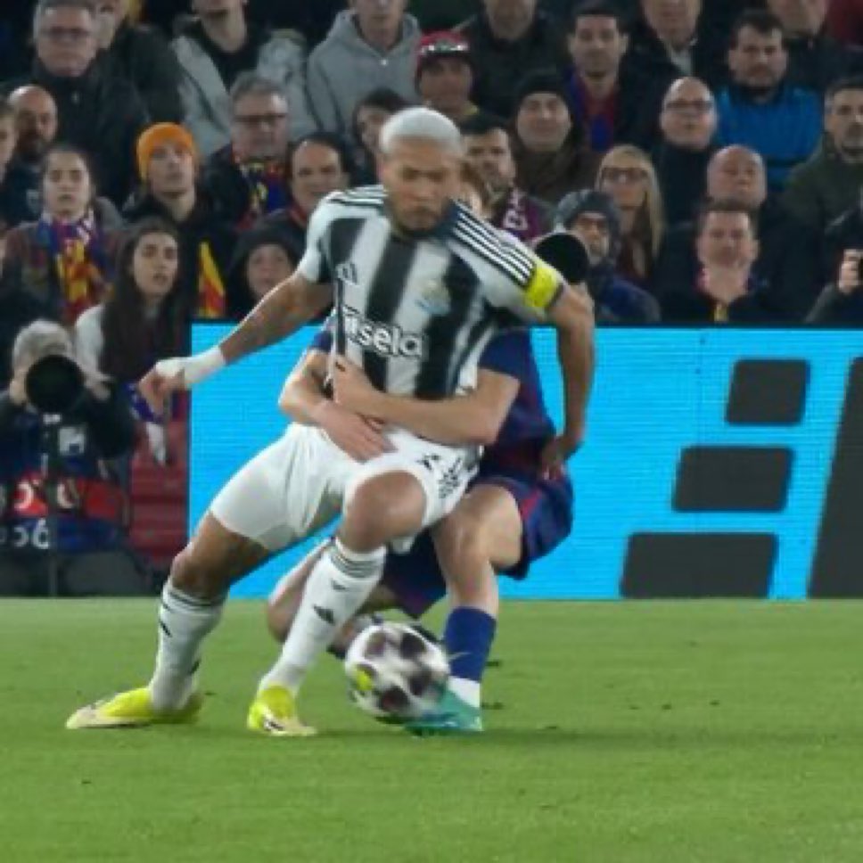 !£ ǥ ƶ ø n! 🐐 tweet media