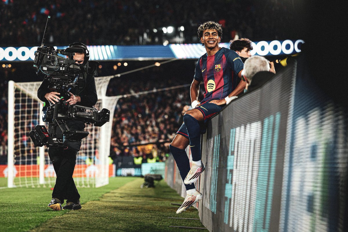 FCB World tweet media