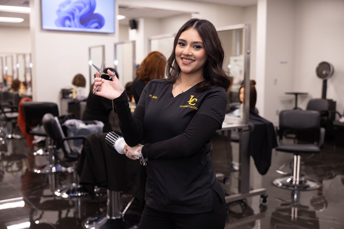 Laredo College tweet media