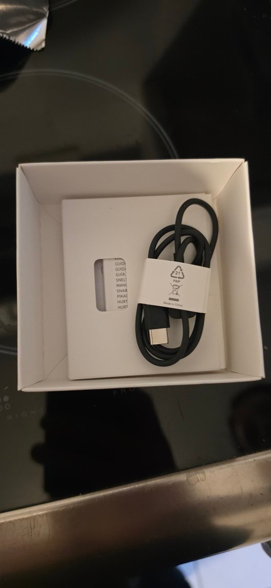 spadam1983's tweet photo. @VeryHelpers Evening, my wife ordered a galaxy fit watch.  And upon picking up the package and getting home. The watch has already been opened, and it looks like it's been returned prior to us receiving it. https://t.co/664RMmP2W1