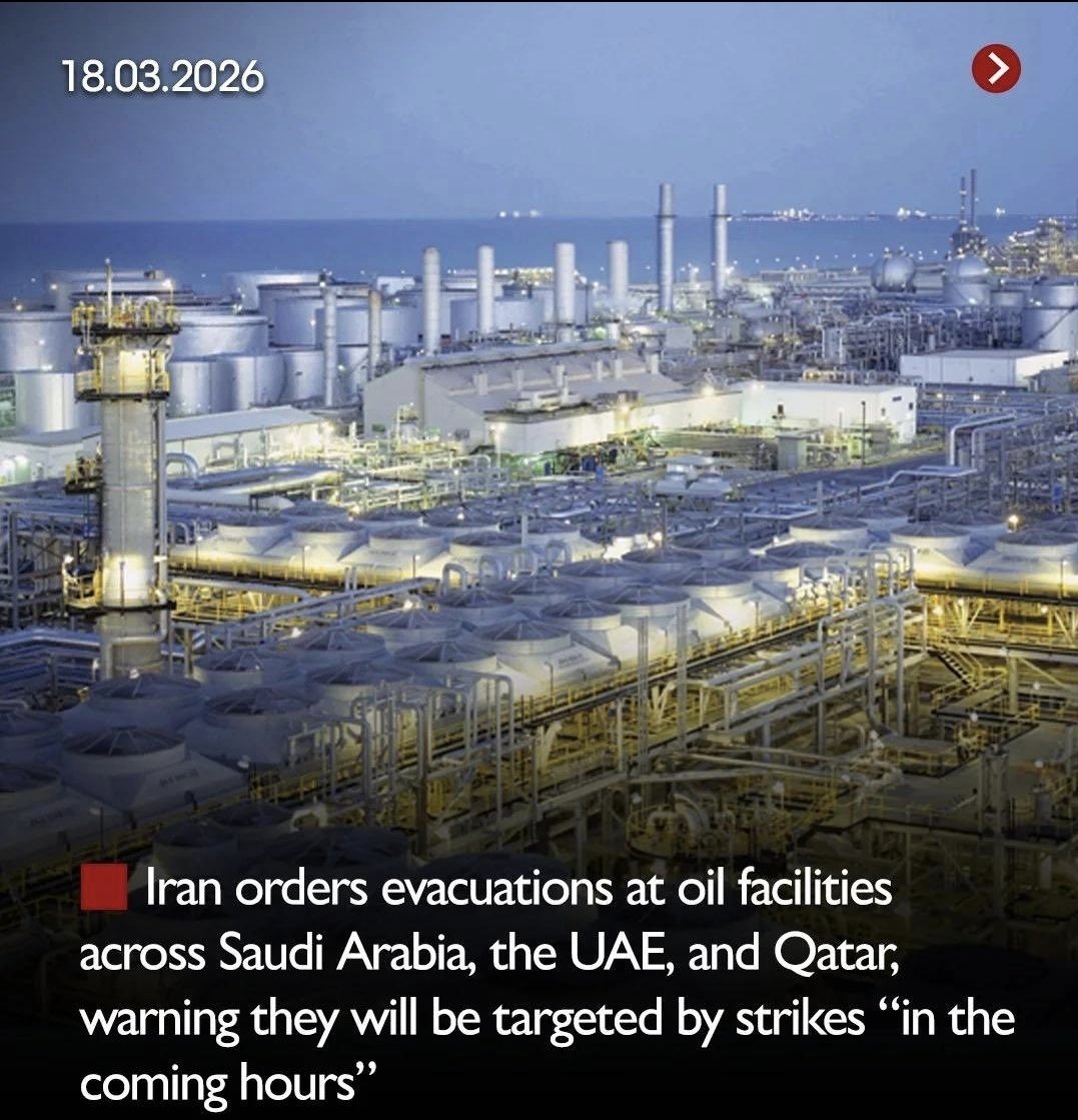 Maria Montgomery FollowBackFriday tweet media