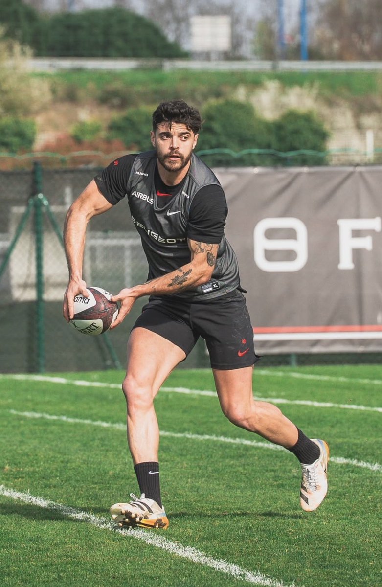 Grec Ahki tweet media