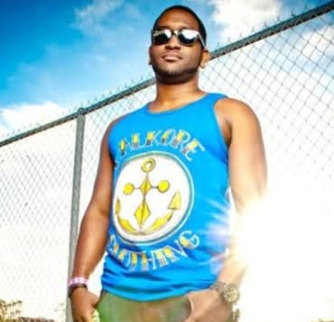 Bowie ꪆ𓏲 tweet media