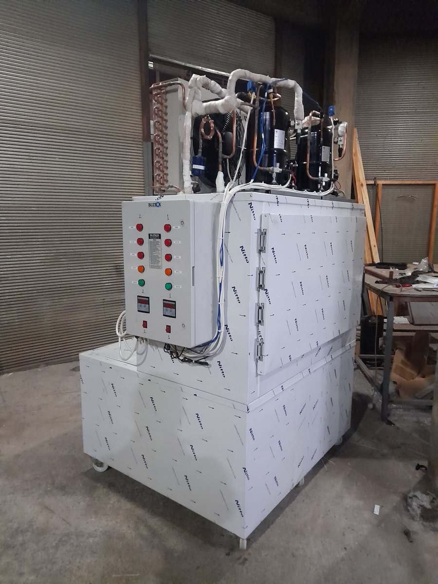 BuzcelikSogutma's tweet image. Küp buz makinesi ( 500 kg.) ☎️ 0,534-291 67 74 
#ice #icemaker #icemakers #icemachine #icemachines #buz #buzmakinesi #buzmakinasi #buzbox #buzcelik #buzceliksogutma