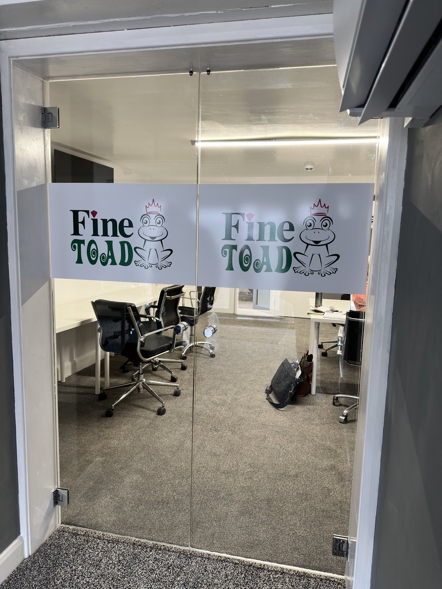 FineToad tweet media