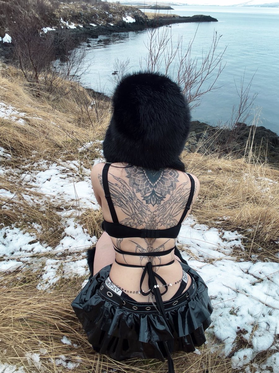 Blodvy 🤍 tweet media