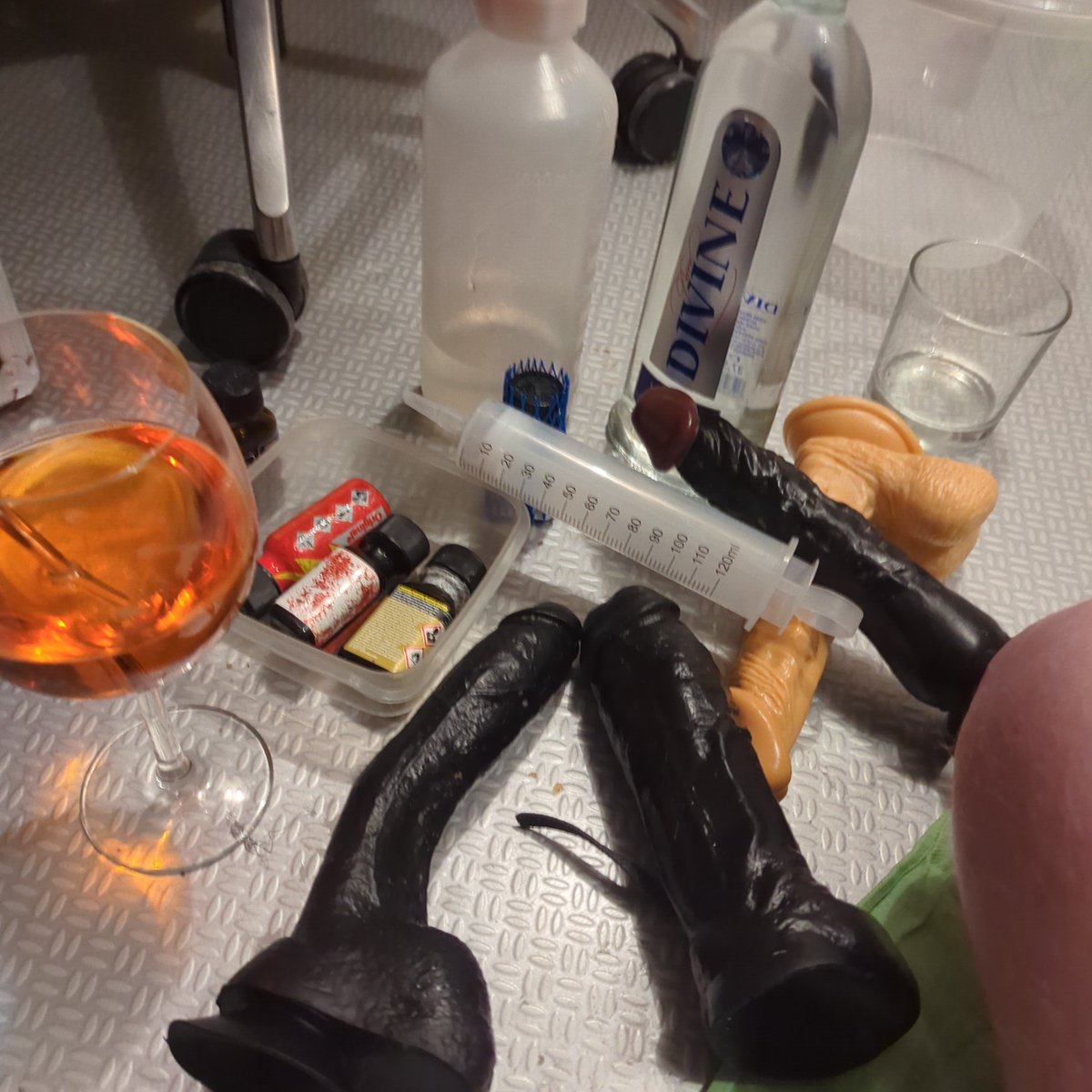 POPPERS Drone drunk Dildos tweet media