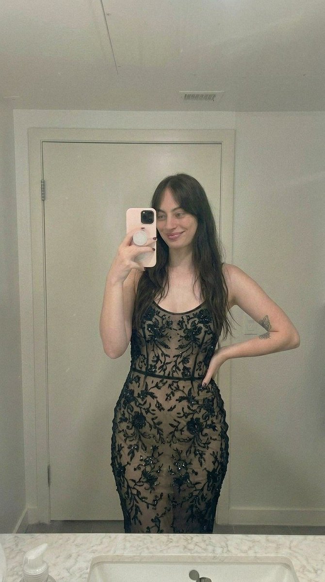 fernandaofcc's tweet photo. Gostei tanto desse vestido 😍 https://t.co/HYss3sHAfZ