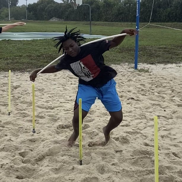 Coach Mike Hall tweet media