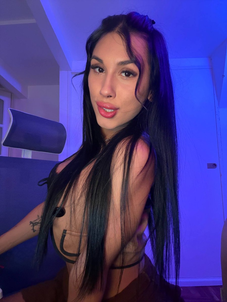 GTurnsMeOn's tweet photo. If your trans girlfriend is Top with you, you're no less of a man. https://t.co/M655WnkVK3