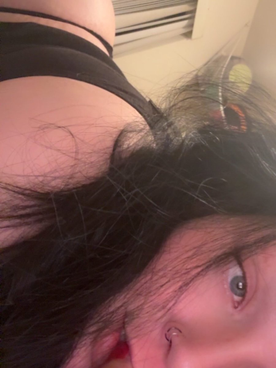 JahnileeDill's tweet photo. HMU for my deals 😈🎥🌶️ https://t.co/WcUDN8kN8R