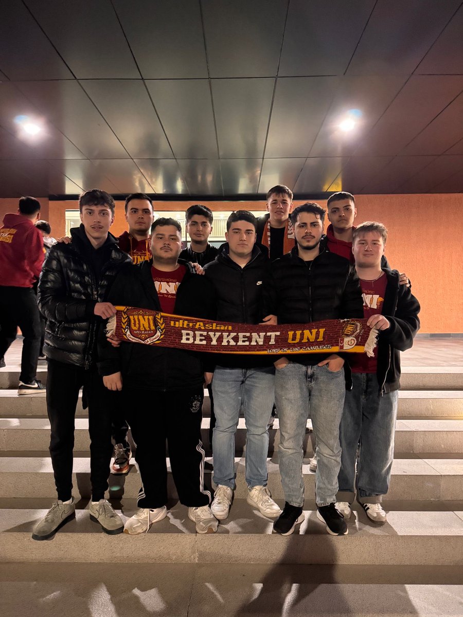 uAUNIBeykent's tweet photo. SENİNLEYİZ , HER YERDEYİZ..!

#ultrAslanUNI #uAUNIBEYKENT https://t.co/O2BaIO8usS