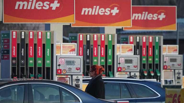 Mario Nawfal tweet media