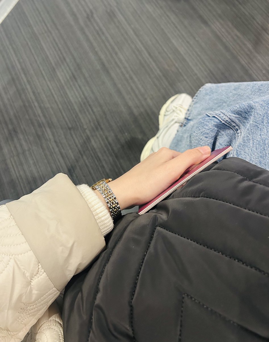 eternal sunshine. 🦢 tweet media