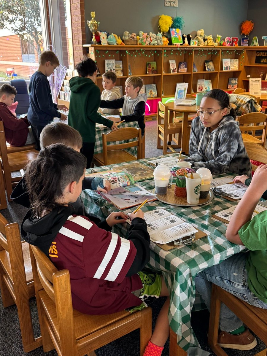 MrsLibraryLady tweet media