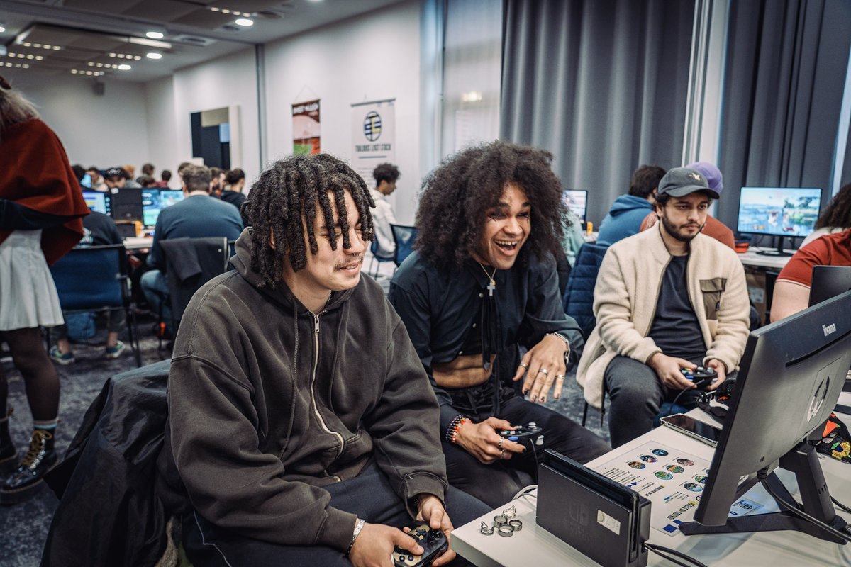 B★G | Monori tweet media