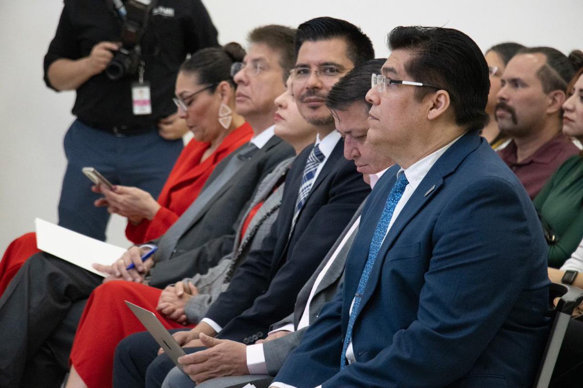 TEEChihuahua tweet media