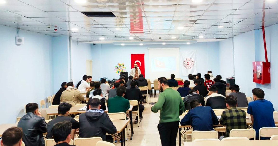 BitlisKYGM's tweet photo. 🇹🇷“Çanakkale geçilmez!”💪
Bu zafer şanlı milletimizin vatanı için gösterdiği büyük fedakârlığın ve kahramanlığın simgesidir.

🇹🇷18 Mart Çanakkale Zaferi ve Şehitleri Anma Günü Kutlu Olsun!🇹🇷

📍Beş Minare Yurdu https://t.co/Avy4Y8iN7N