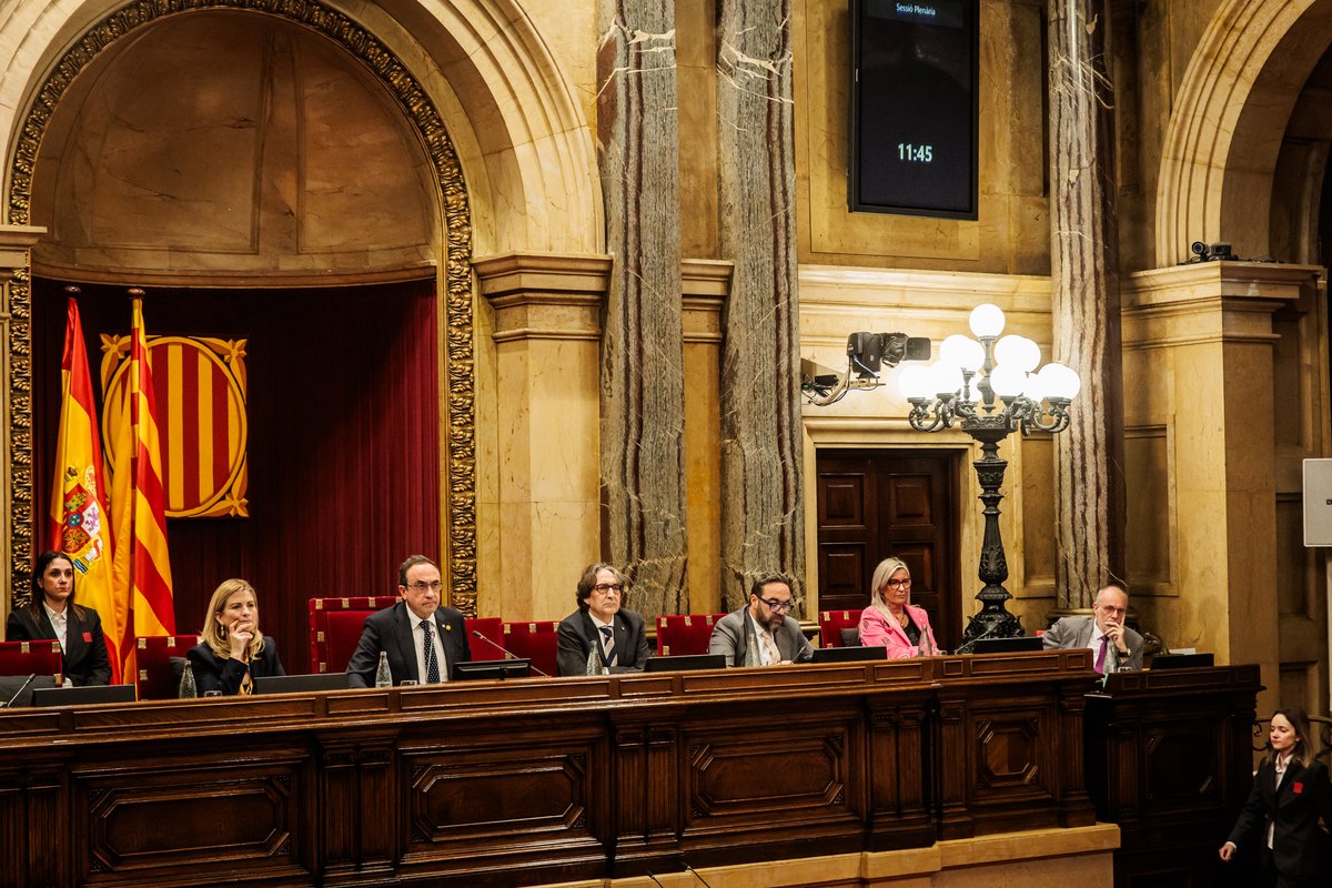 Parlament de Catalunya tweet media