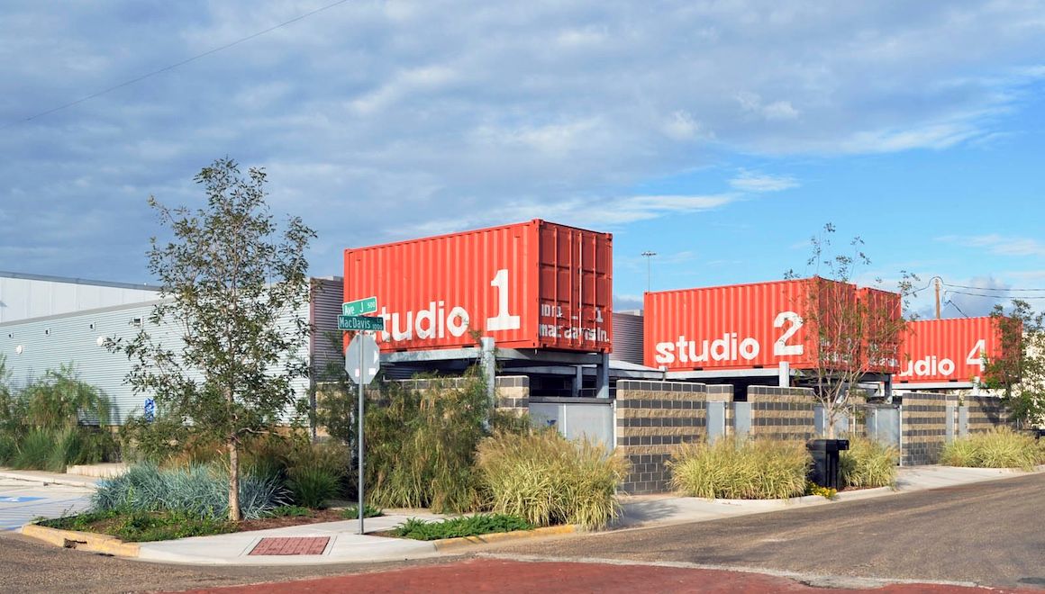 Glasstire tweet media