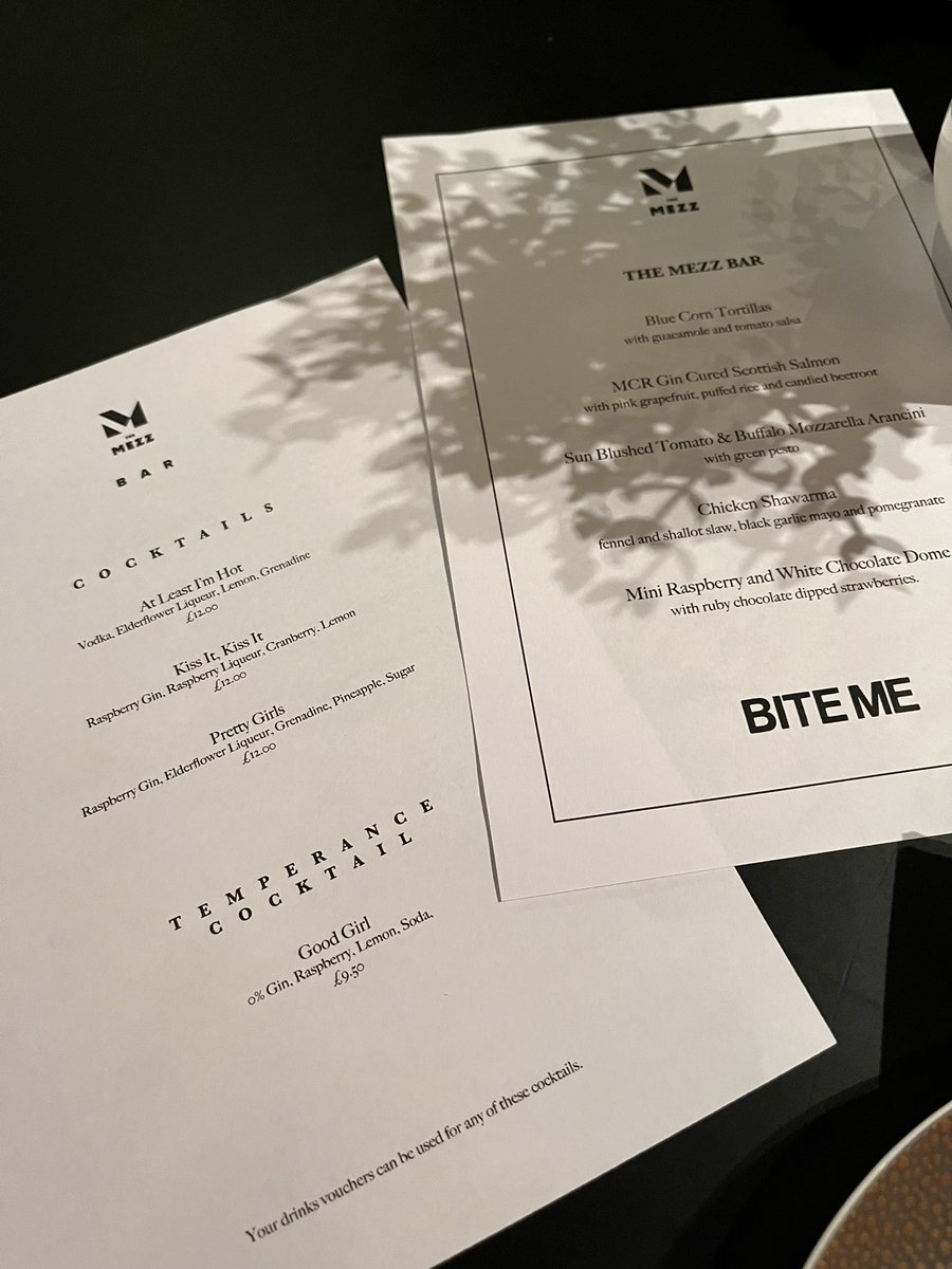 jyschae's tweet photo. the menus are reneé themed in the mezz bar, how CUTE! 💅🏻 #bitememanchester https://t.co/vm74GMw5ES
