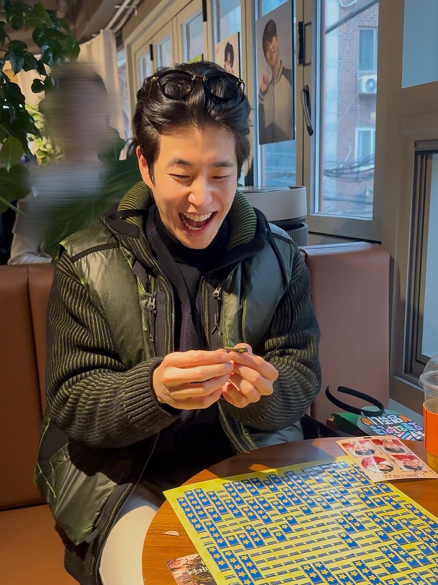 <a href="/kbs_babys/">KBS 슈퍼맨이 돌아왔다</a> Obviously, our MJ from ASTRO is the most qualified. He meets all the requirements.