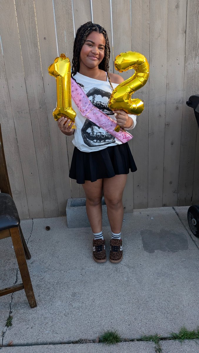 Tdaddy34's tweet photo. Happy birthday to this beautiful girl! Time needs to slow down just a bit. Growing up so fast! So proud of you Stella! Keep handling business! #ProudDad #GirlDad #Big12 🎊🎁🎂🥹 https://t.co/z603pew266