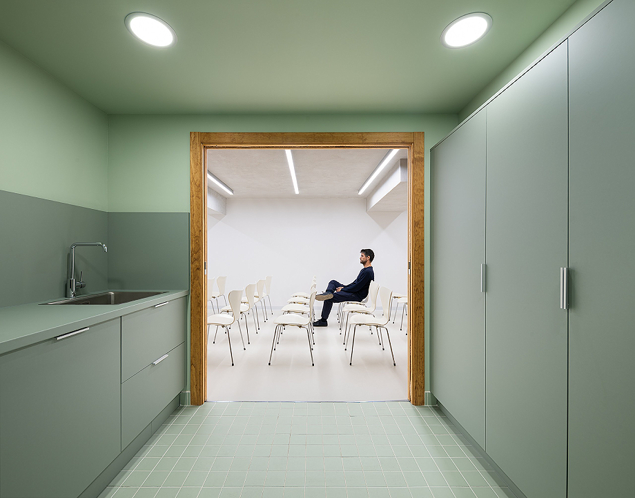 Interior_es's tweet image. The Oficina de Acciones Arquitectónicas Temporales (OAAT) was responsible for the #renovation of the Salamanca office of the Colegio Oficial de #Arquitectos de #León (COAL).
-&amp;gt; Photography: Gabriel Gallegos
-&amp;gt; interioresminimalistas.com/2026/03/19/la-…
-&amp;gt; #RenovationProjects