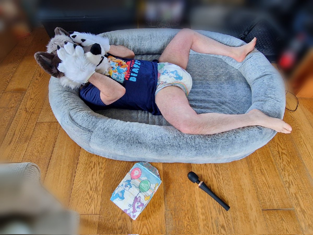 Weazy butt padded tweet media