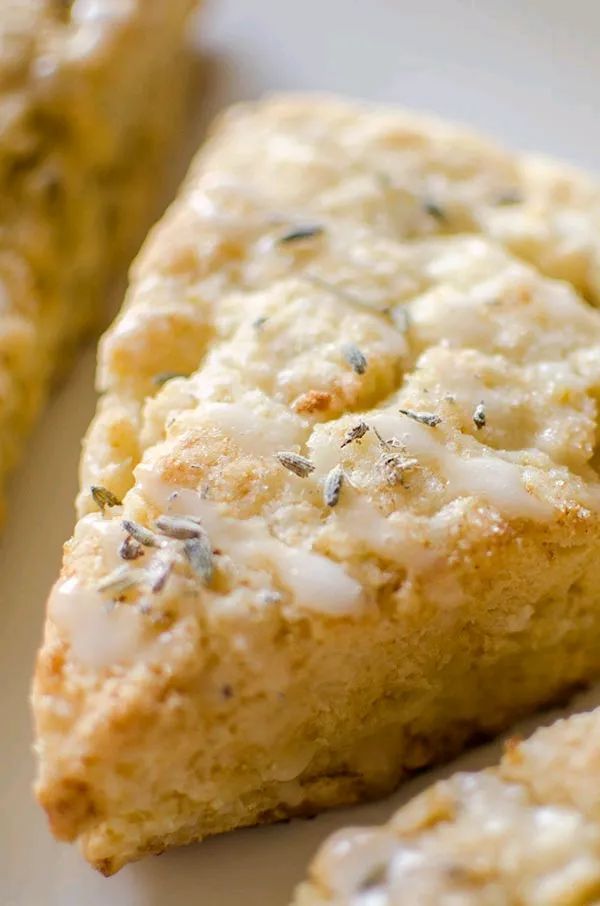 Living_Lou's tweet image. Homemade lemon scones - easy to make and fun to share with friends! 

RECIPE: buff.ly/2rB1hBC
#baking #recipe