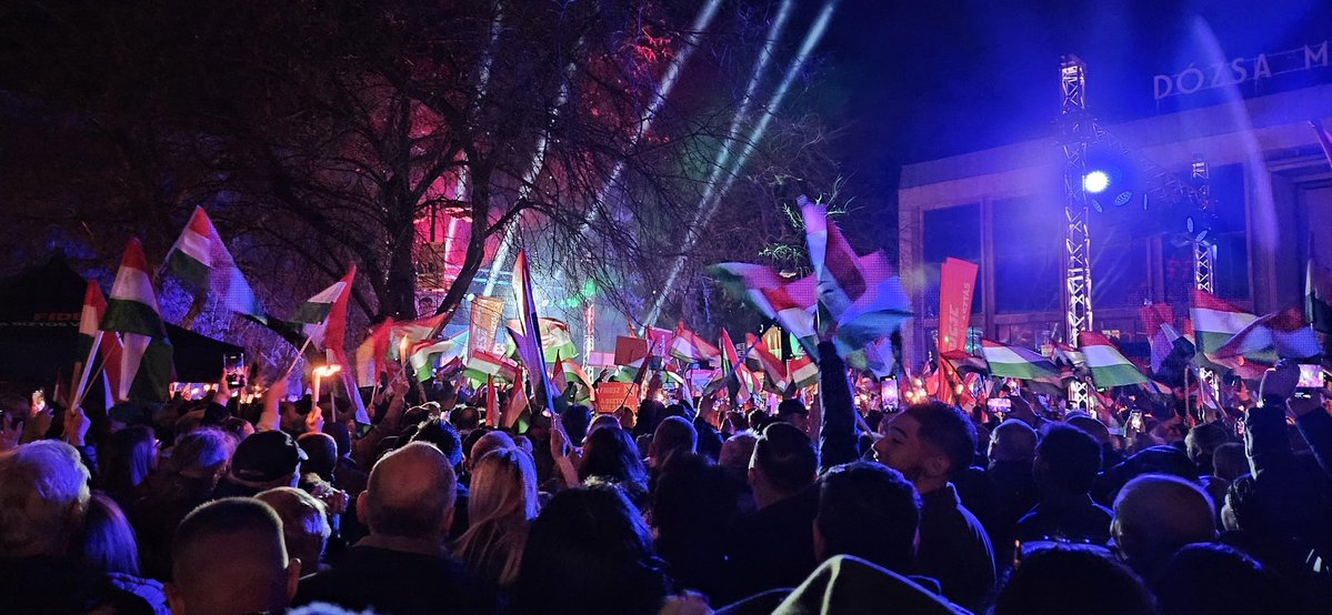 CsaGa 🇭🇺✌🏼 tweet media