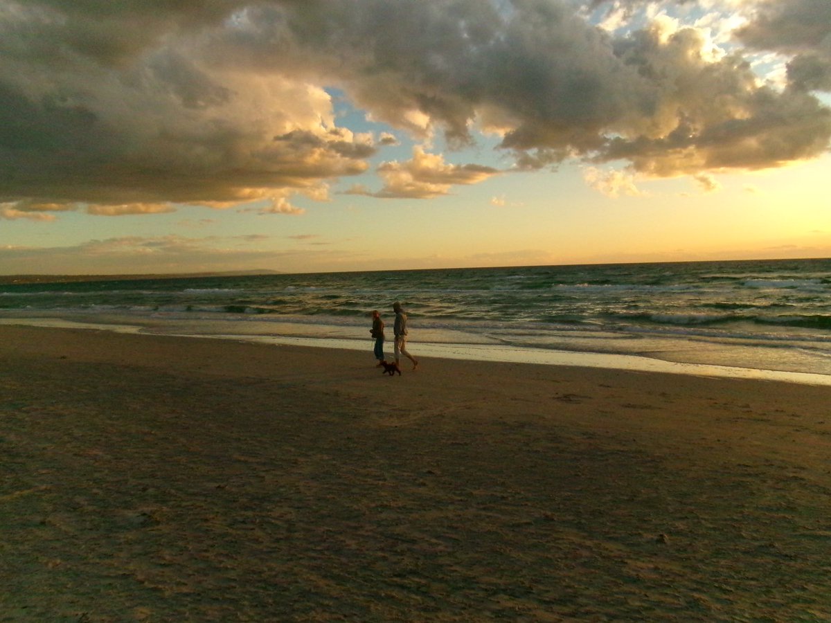 FirdaFarid's tweet photo. sunsetan di Melbourne~ https://t.co/R84t1HVRMS