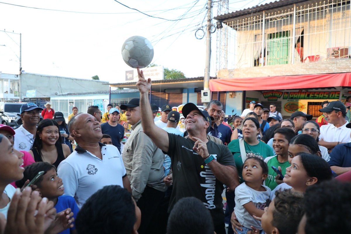 LaCháchara 🇨🇴 tweet media