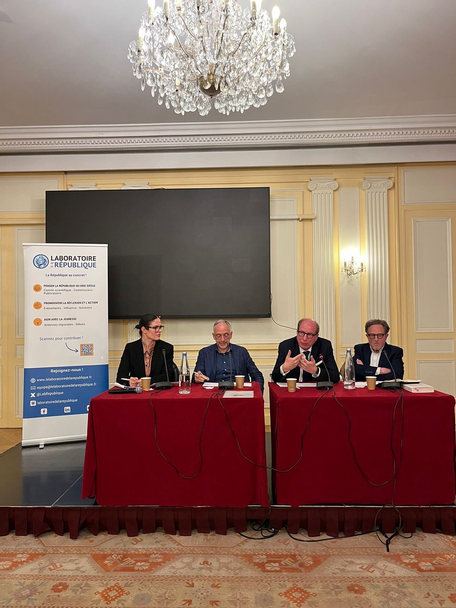 Le Laboratoire de la République tweet media