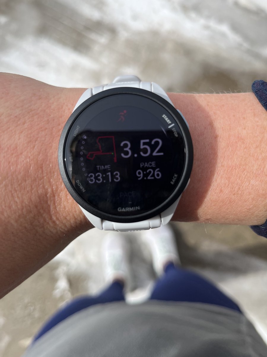 LindsayIRL's tweet image. Snow is melting, layers are lightening, sun is shining &amp;amp; temps are still cool 😎 

March is a great time to get outside - walk, run, bike, just be active!

#marathontraining #running #workout #wellness #fitness #healthyhabits #exercise #gratitude