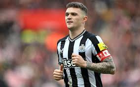 UzeeGisttv's tweet image. Kieran Trippier could leave Newcastle United this summer! 

💬 Manager Eddie Howe urges a new contract to avoid losing him for free
⚡ Previously linked with Turkish clubs, but deals fell through

#NewcastleUnited #KieranTrippier #TransferNews