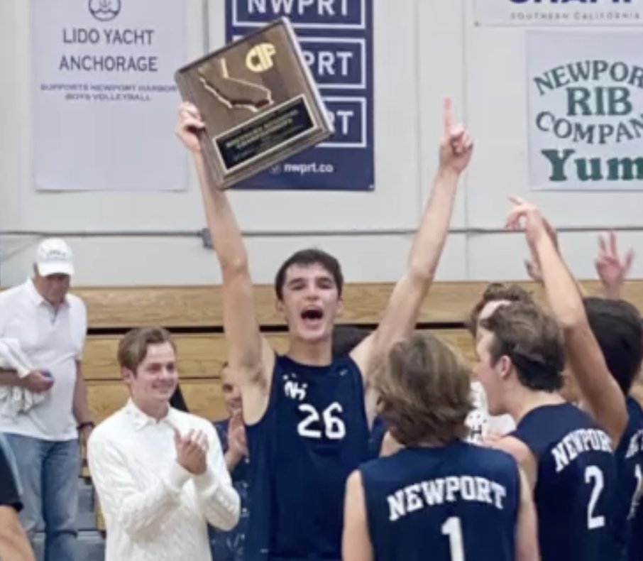 PepperdineMVB_'s tweet photo. 𝐬𝐞𝐧𝐢𝐨𝐫 𝐬𝐩𝐨𝐭𝐥𝐢𝐠𝐡𝐭: James Eadie 

So glad this Newport Beach native is forever a Wave 🌊

#MakeWaves | @PepperdineWaves https://t.co/XHY9hnFGqS