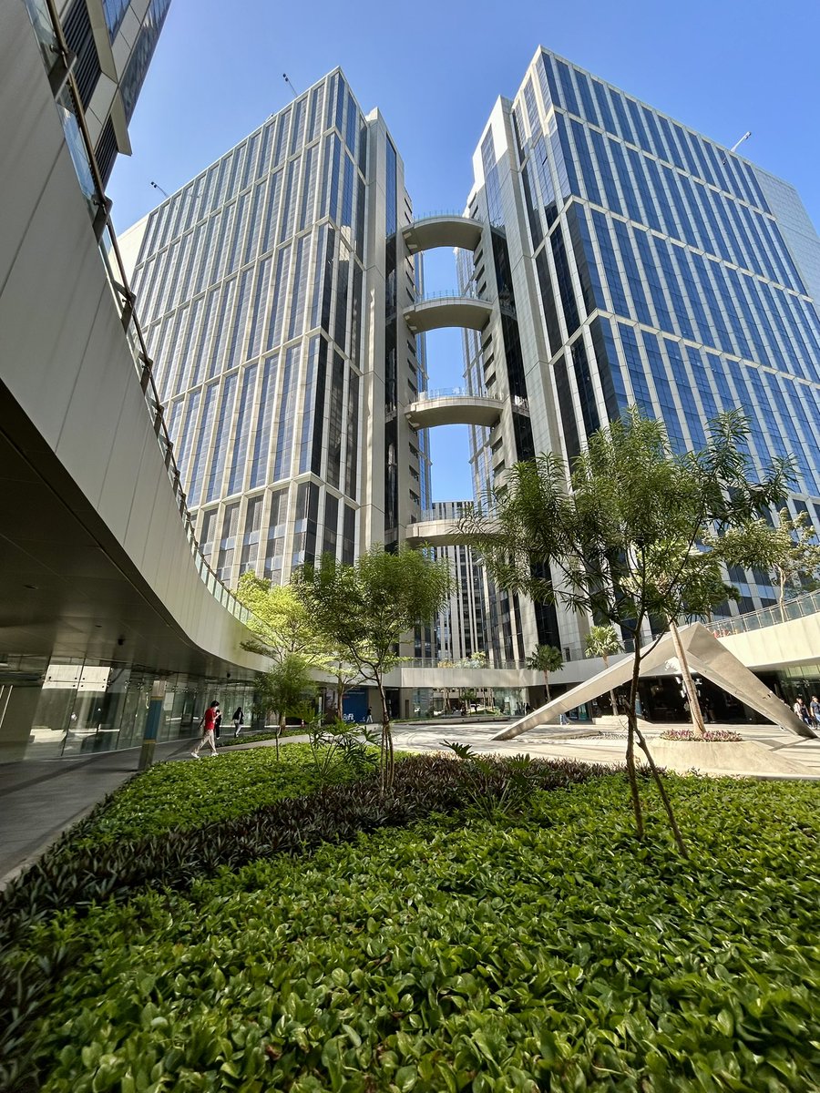 Weiner Henry Caparros tweet media