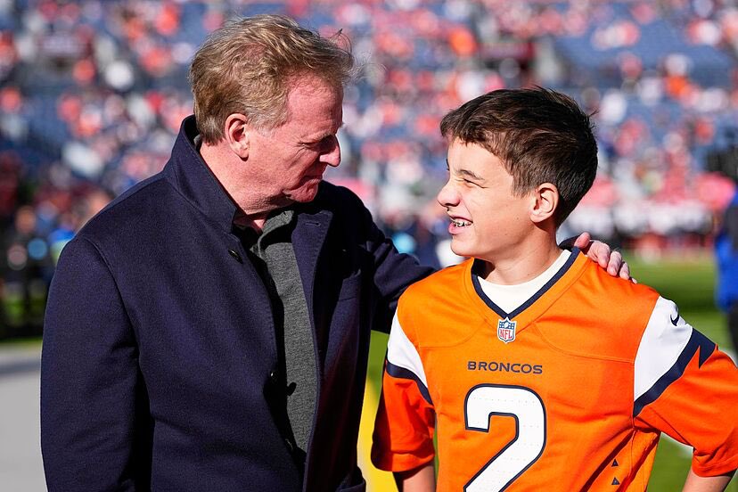 Polymarket Football tweet media