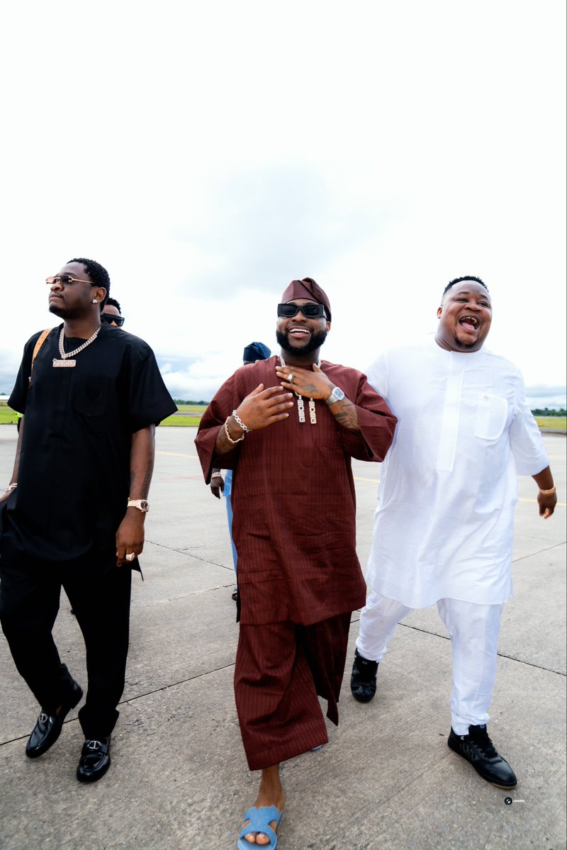 Bu_fiaka's tweet image. Europe tour about time @davido let’s go 
#30bg