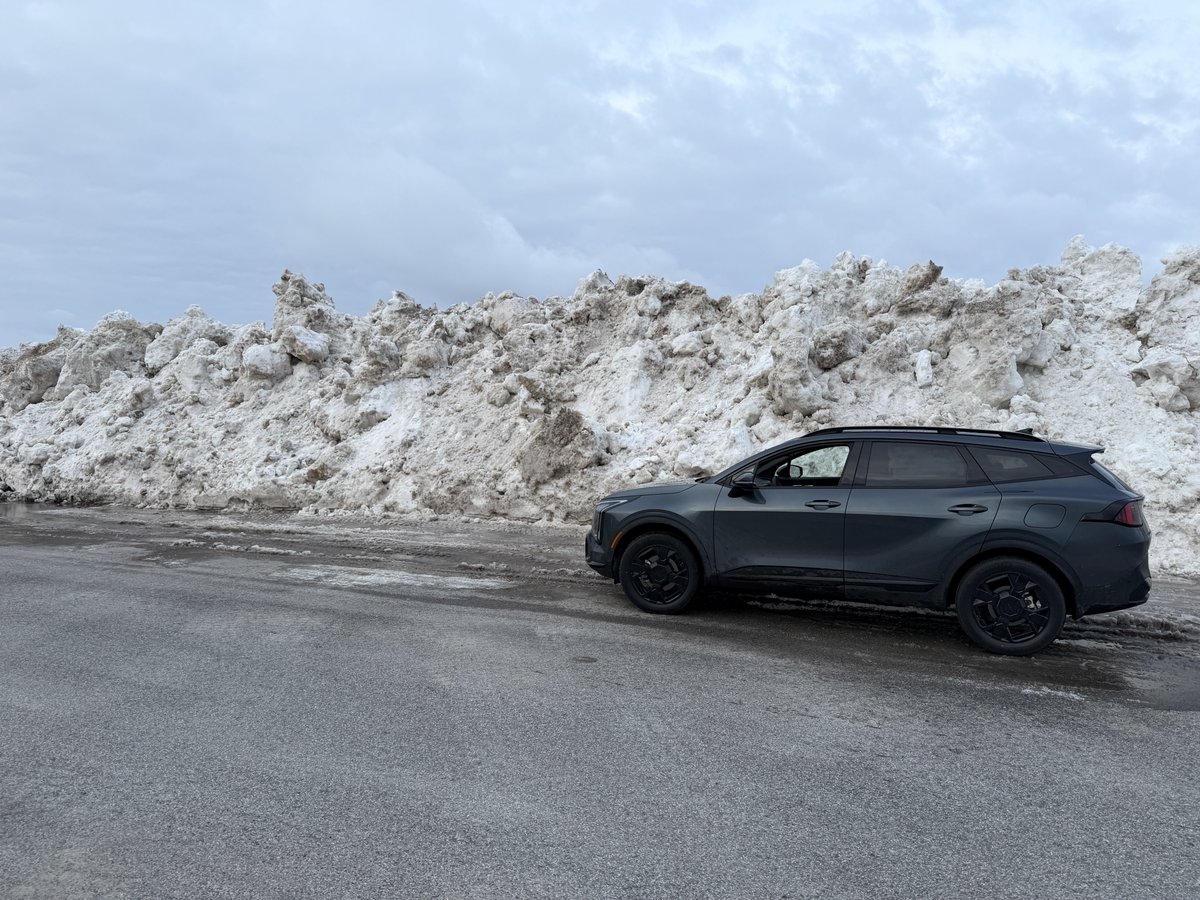 DonnieOK's tweet image. Even after the rain....the snow is still piled high!  #nlwx #CornerBrook Plaza Parking Lot winter is not done with us yet.  #KIA #Sportage #WesternKIA